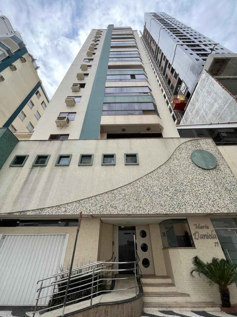 Apartamento A 50 Metros Da Praia - Barra Sul- Bc Balneário Camboriú Exterior foto